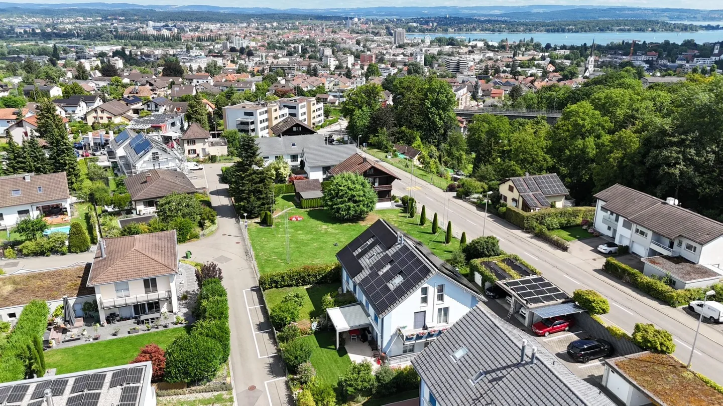 5.5 Zimmer Doppeleinfamilienhaus - Foto 2 von 15