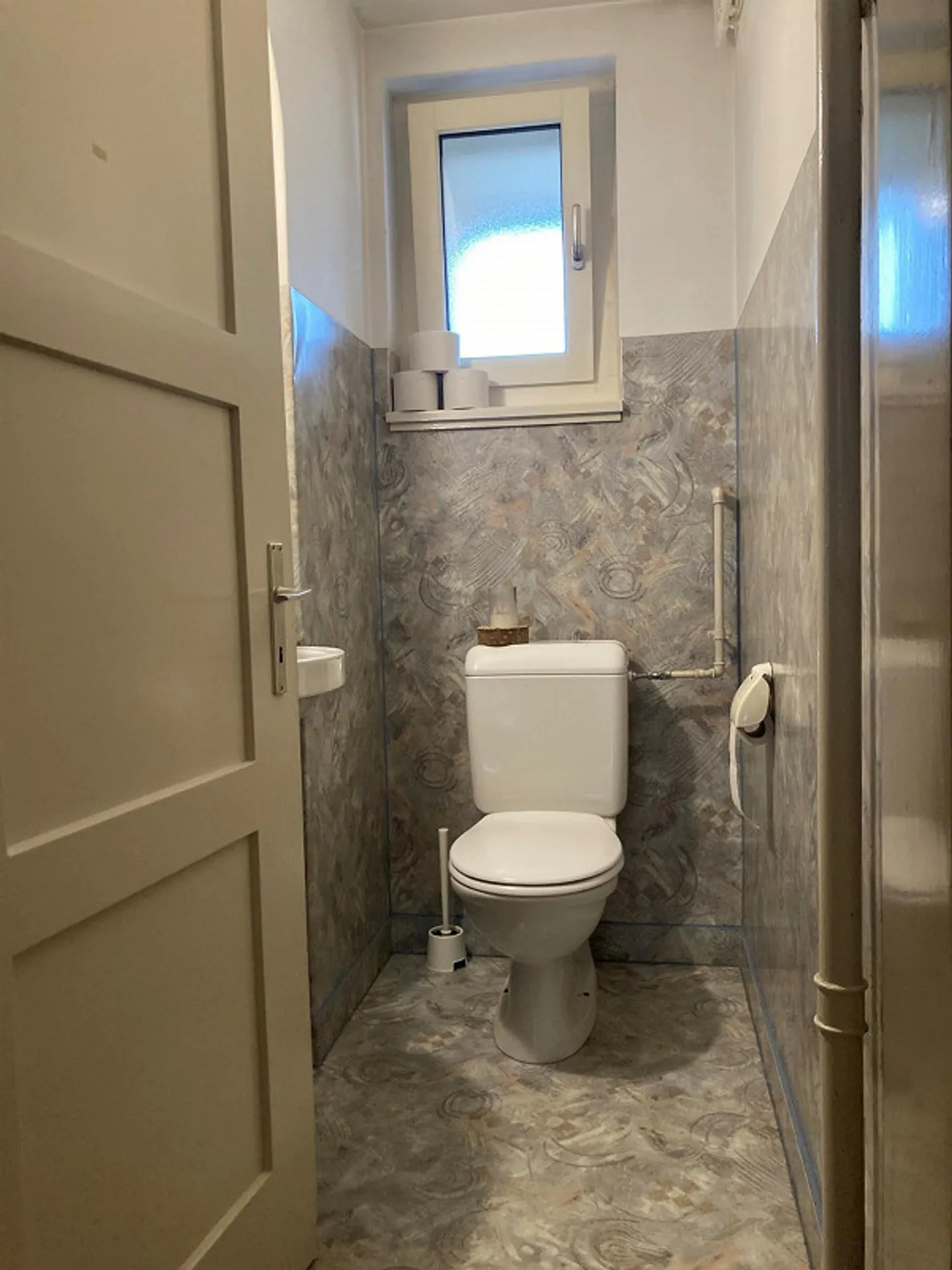 Central Location - Photo 7 of 7