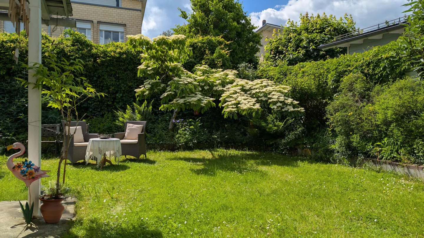 Investimento sostenibile in una zona residenziale ambita - Foto 8 di 9