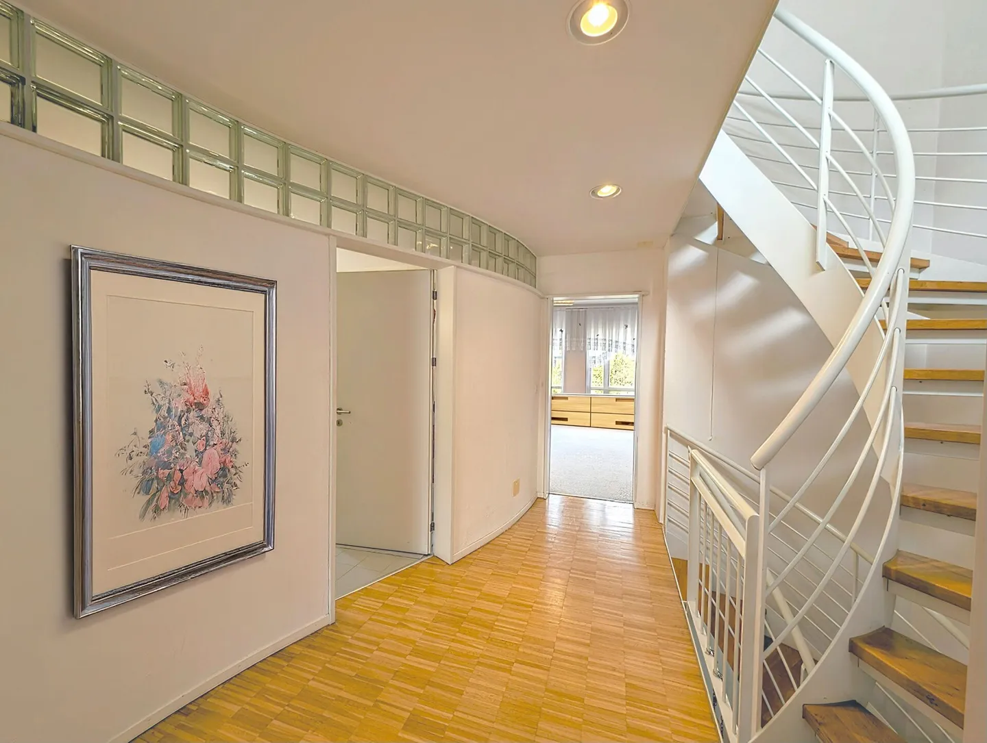 Investimento sostenibile in una zona residenziale ambita - Foto 4 di 9