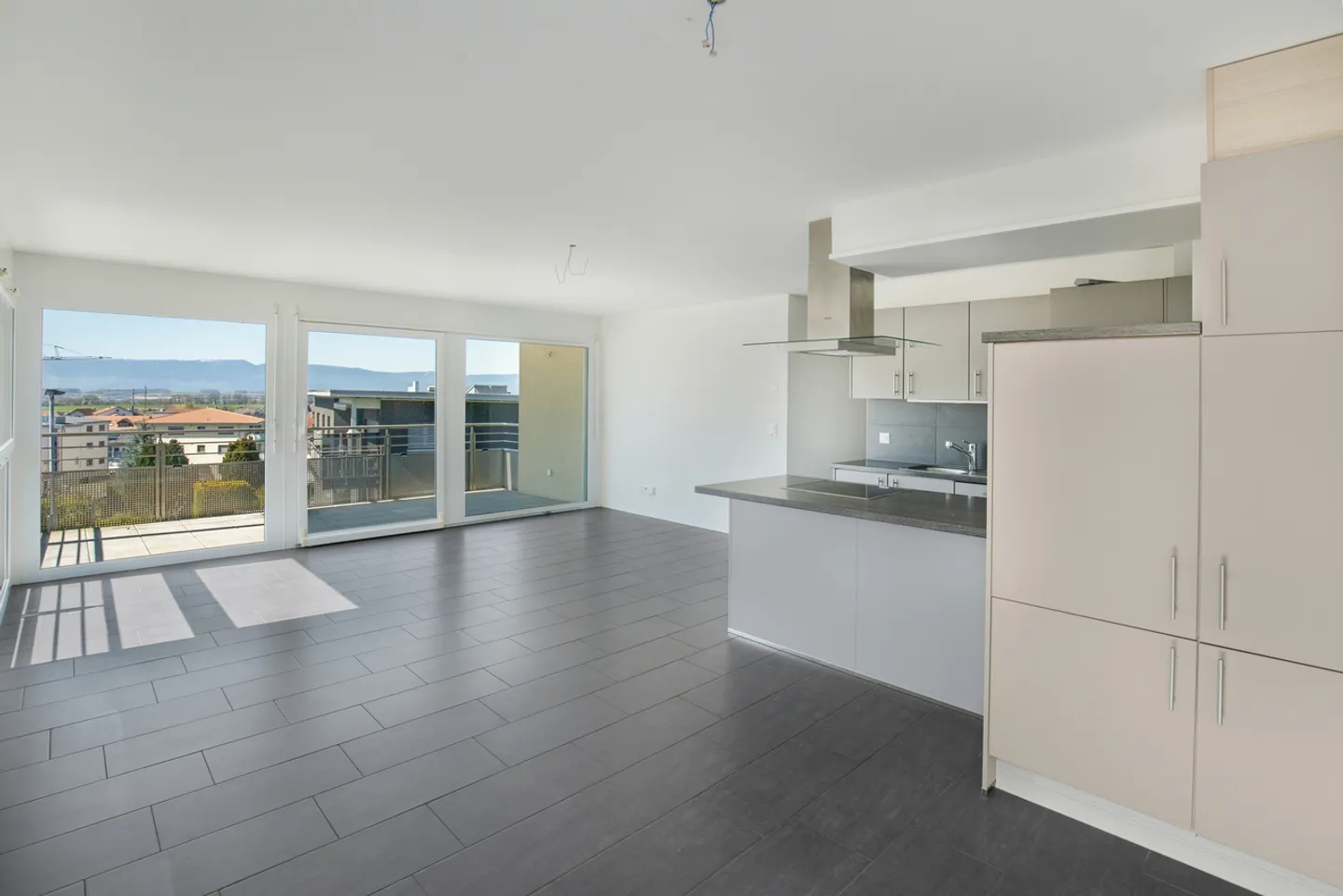 Charmant appartement 4.5 pièces - Photo 2 sur 6