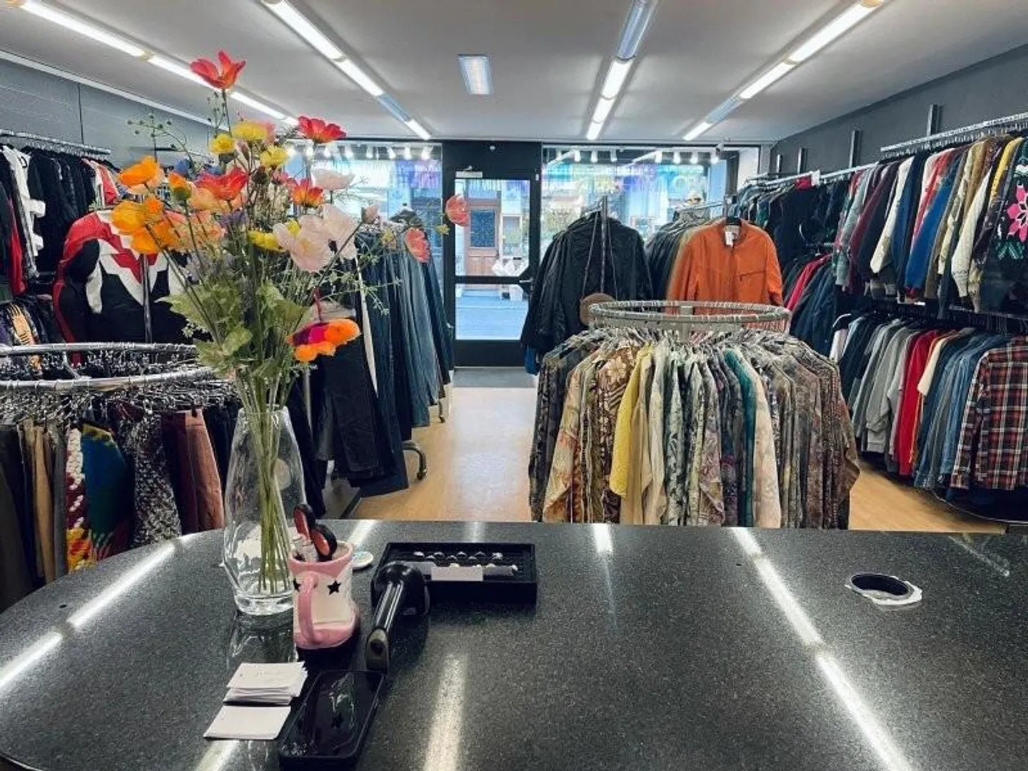 Zentrale Verkaufsfläche in Luzern - Foto 3 von 5