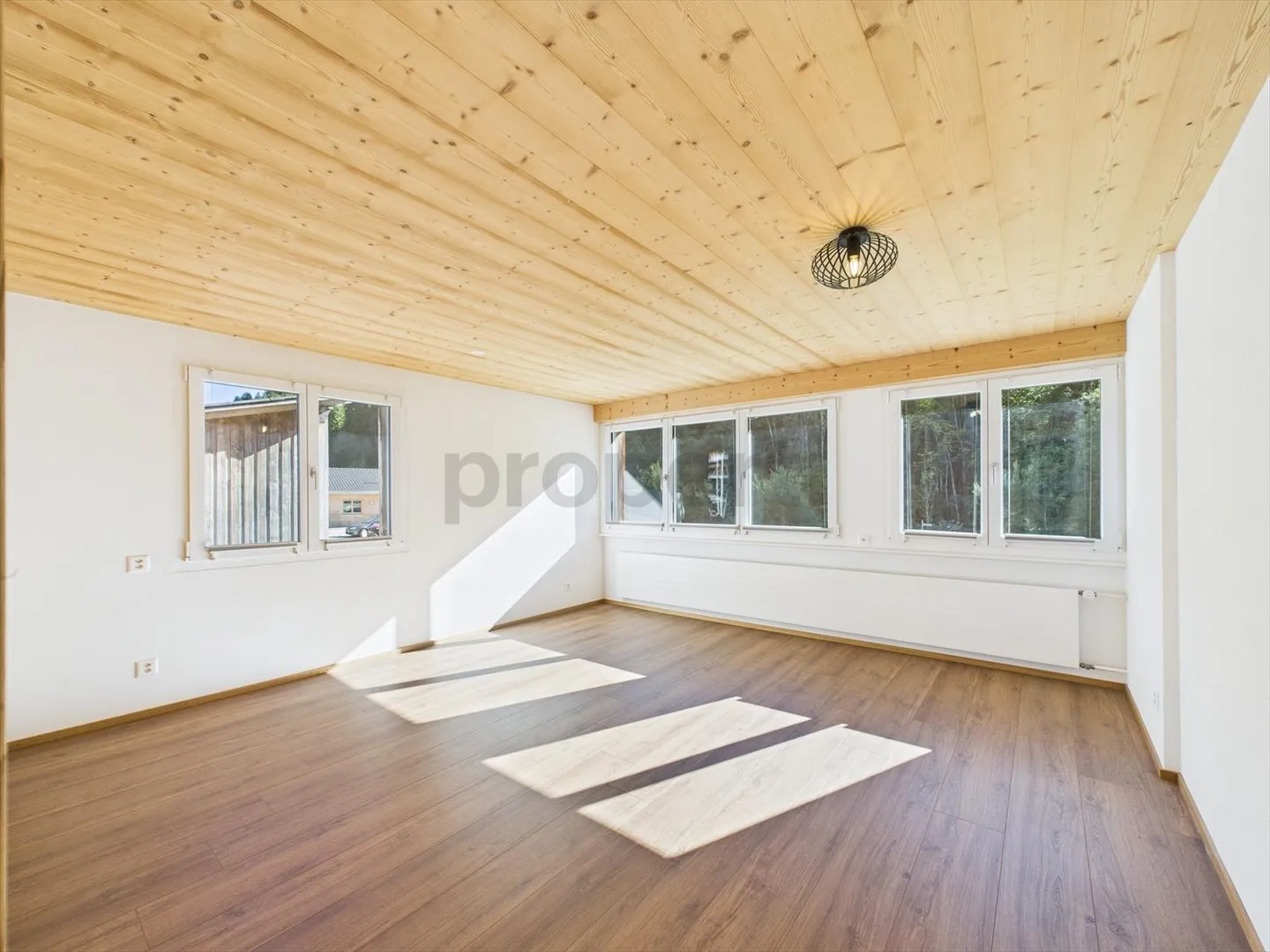 3.5 Room Apartment - Photo 1 of 9