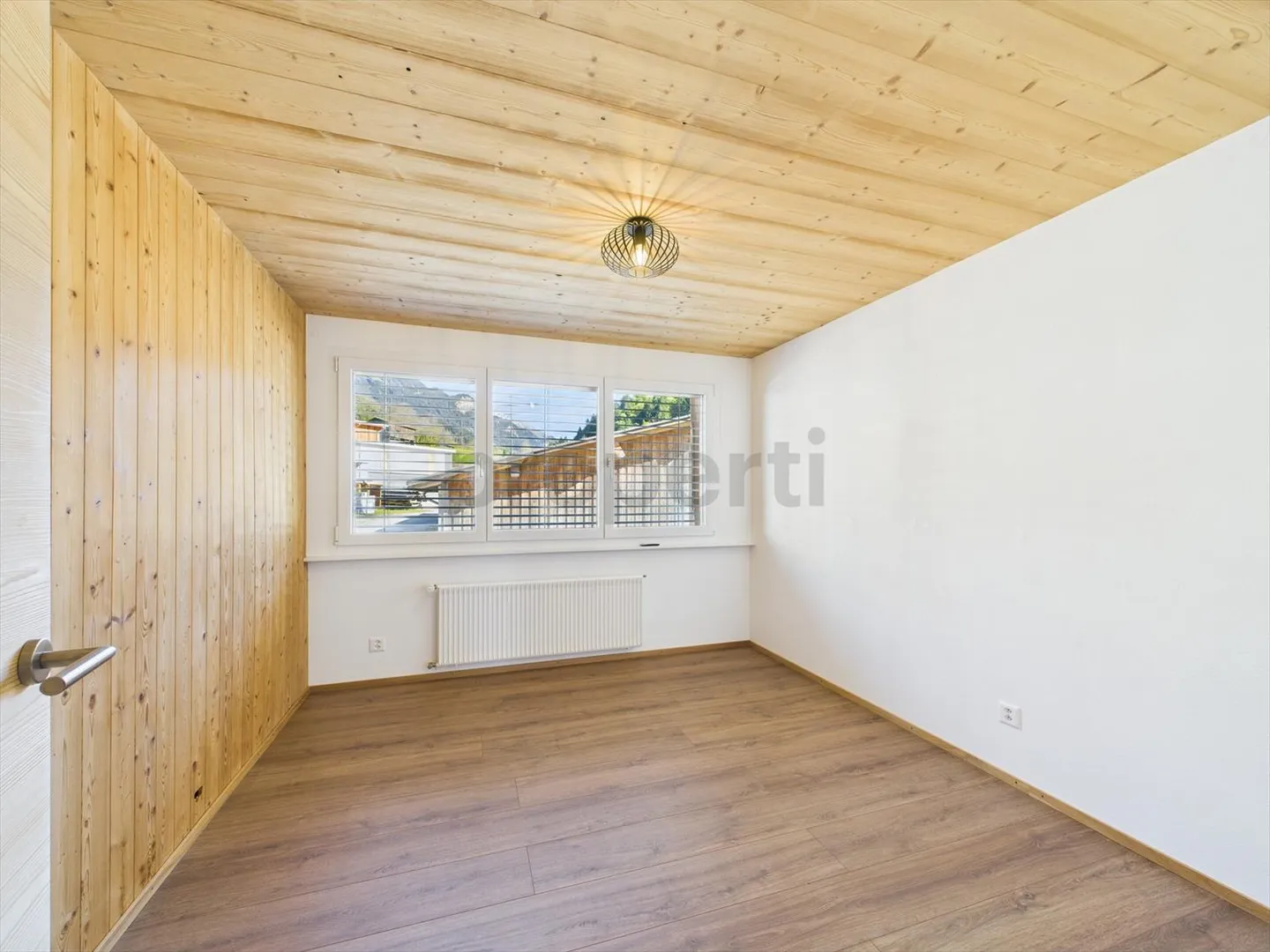 3.5 Room Apartment - Photo 4 of 9