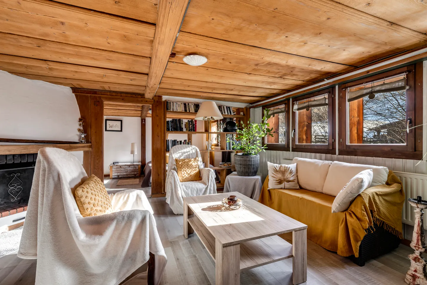 Renovated character farm in the heart of La Roche - Photo 7 of 11