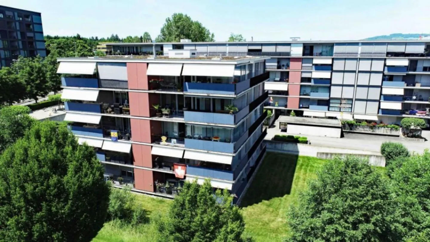 Vie moderne au cœur de Sursee - Photo 1 sur 8