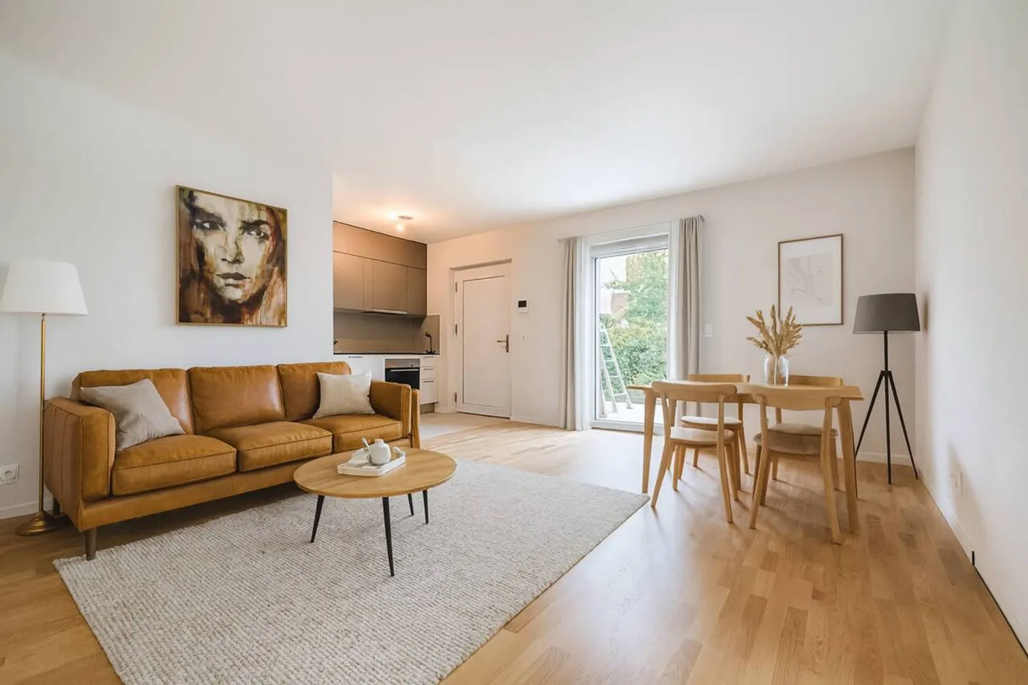 Neue 2,5-Zimmer-Wohnung mit Terrasse und Garten! - Foto 2 von 11