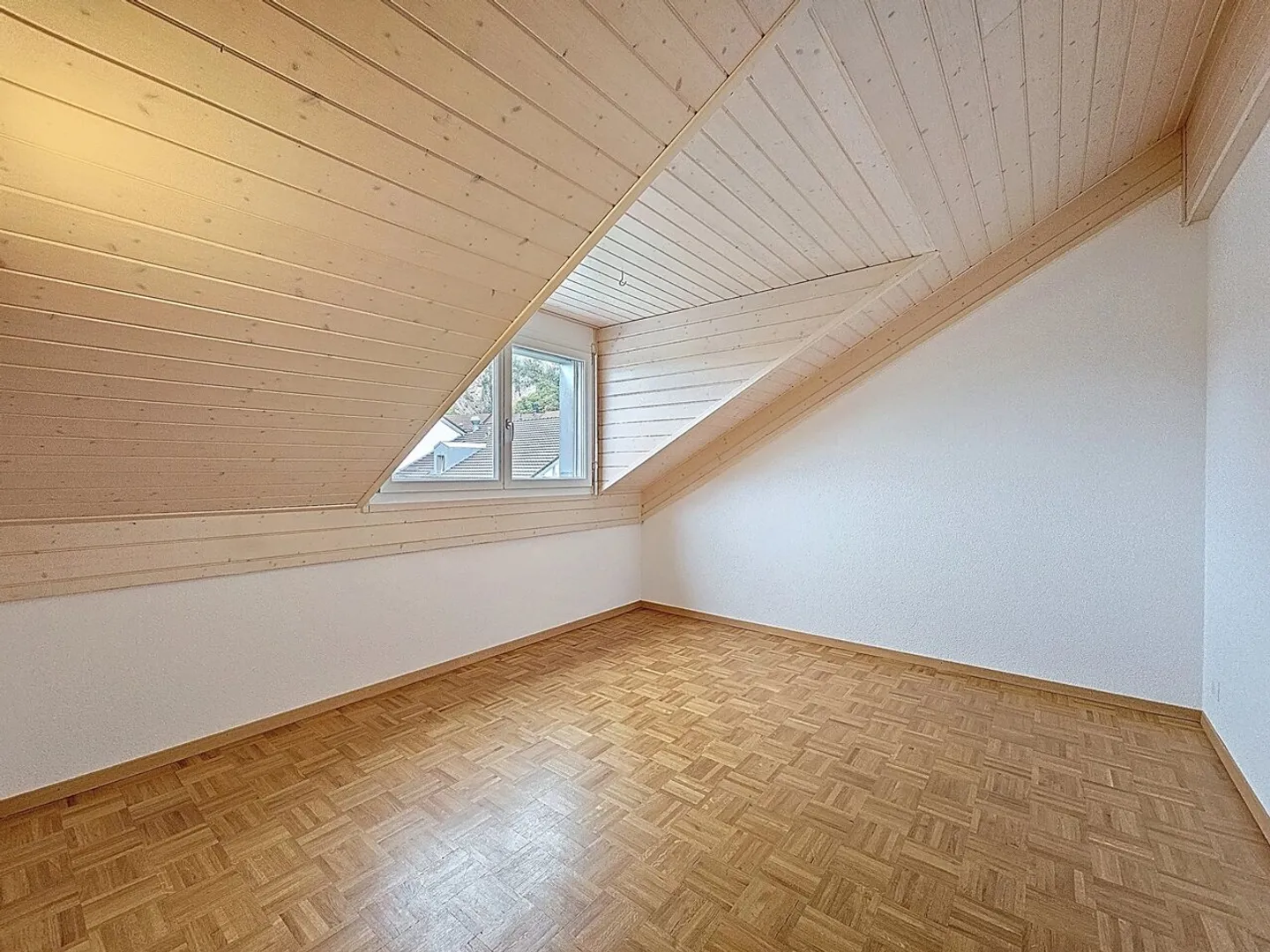 Appartamento con 3,5 stanze in mansarda - Foto 7 di 10