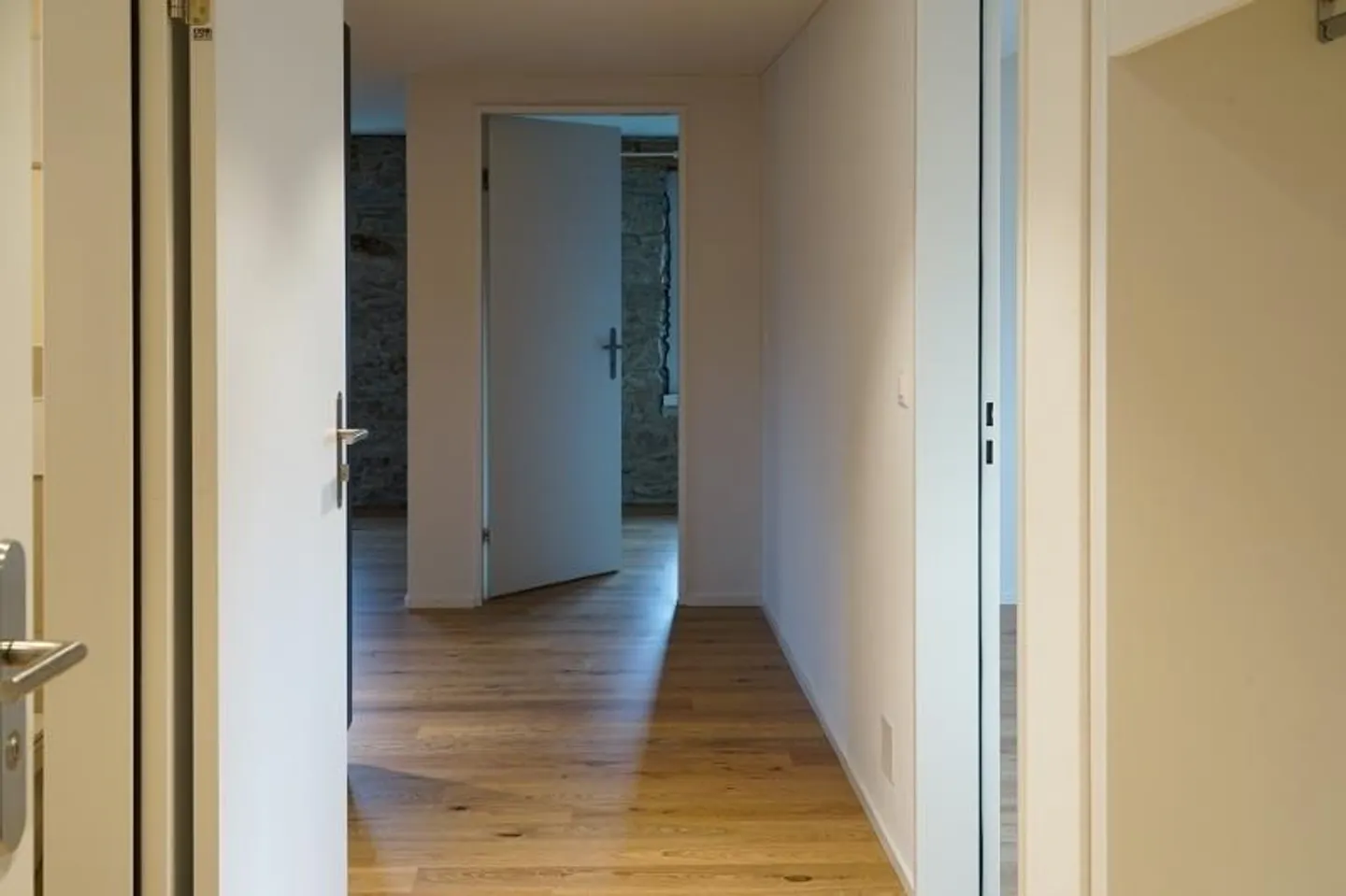Appartement neuf de 4,5 pièces - dans des murs historiques - Photo 1 sur 13