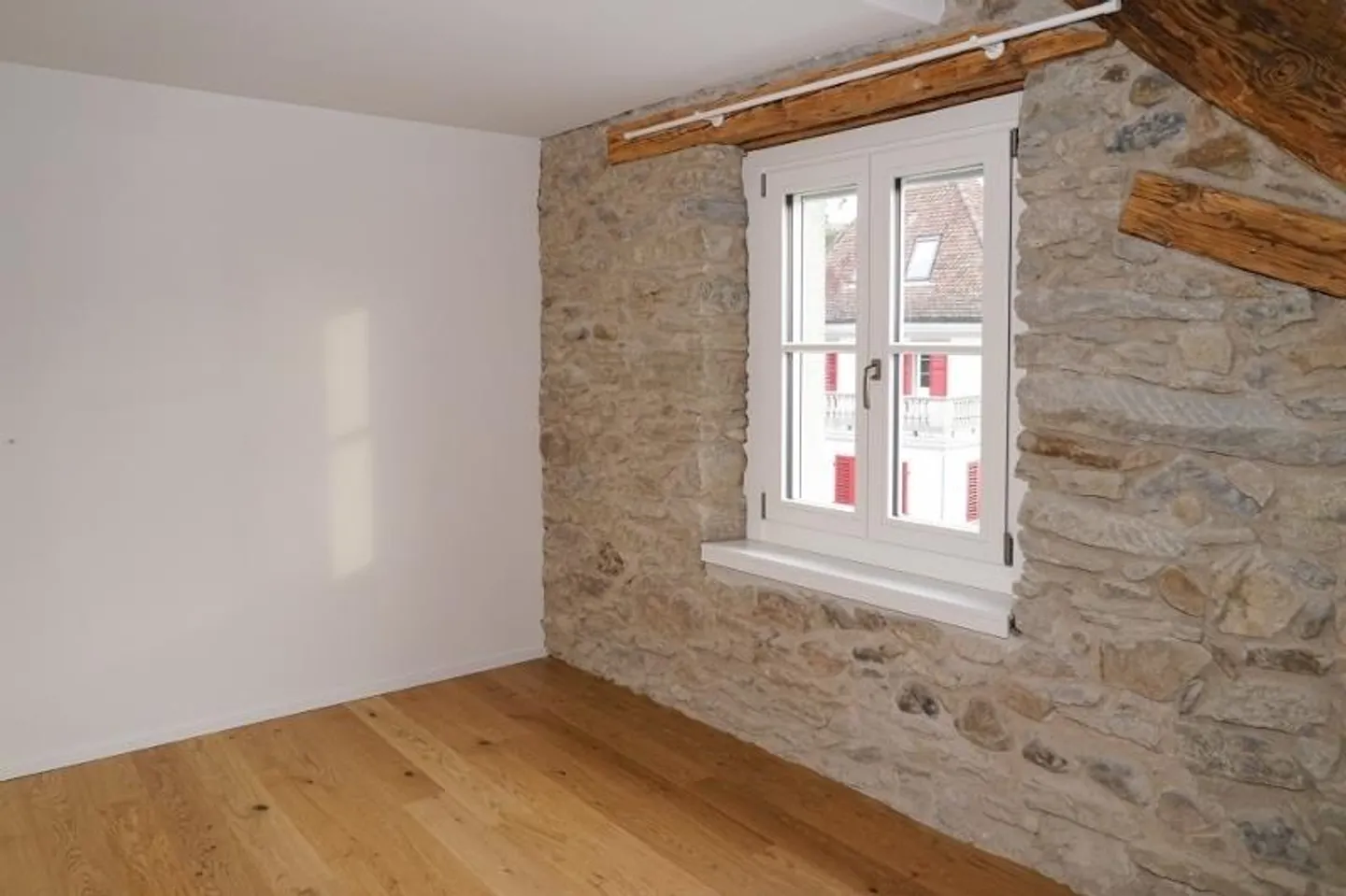 Appartement neuf de 4,5 pièces - dans des murs historiques - Photo 4 sur 13