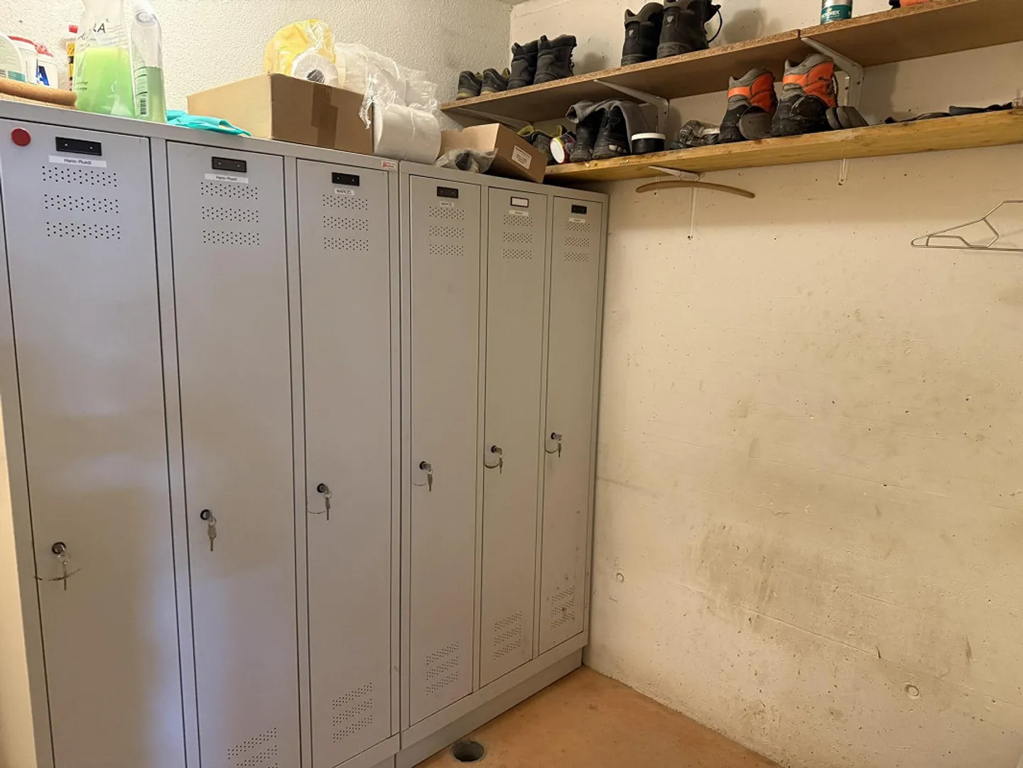 Spazio commerciale moderno con magazzino alto a Ebikon - Foto 8 di 12