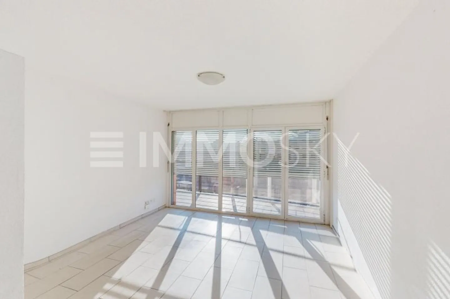 Appartamento soleggiato con balcone - Foto 1 di 5