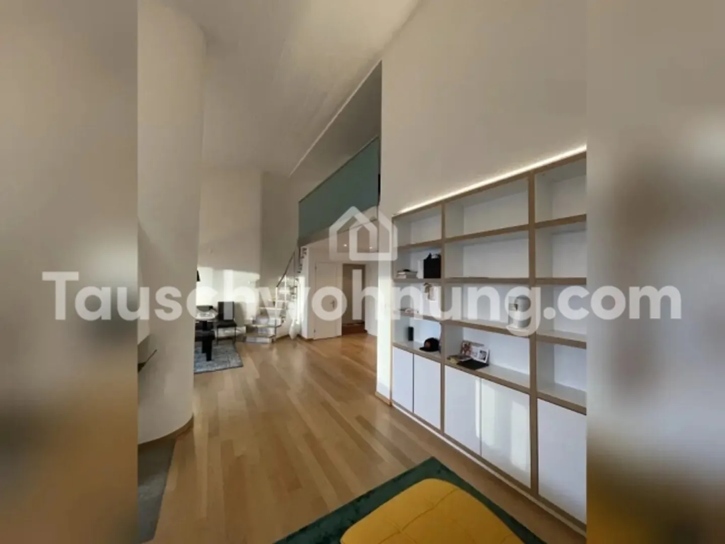 [APPARTAMENTO IN SCAMBIO] ! Maisonette con vista lago/città CONTRO un appartamento fiscalmente vantaggioso. - Foto 3 di 12