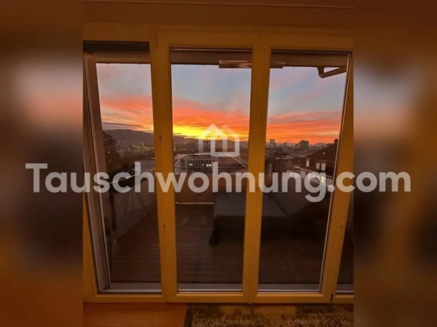 [APPARTAMENTO IN SCAMBIO] ! Maisonette con vista lago/città CONTRO un appartamento fiscalmente vantaggioso. - Foto 4 di 12