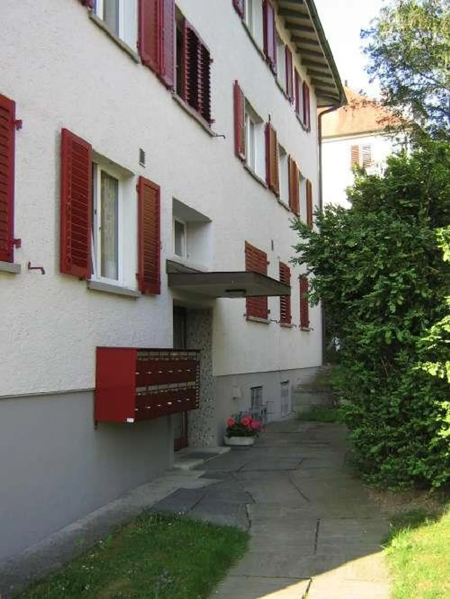 Quiet residential area near the city! - Photo 1 of 5