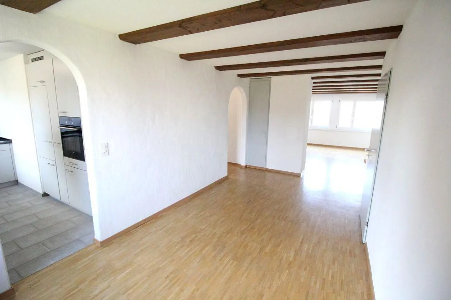 Charmante 4.5 Zimmer Wohnung - Foto 3 von 13