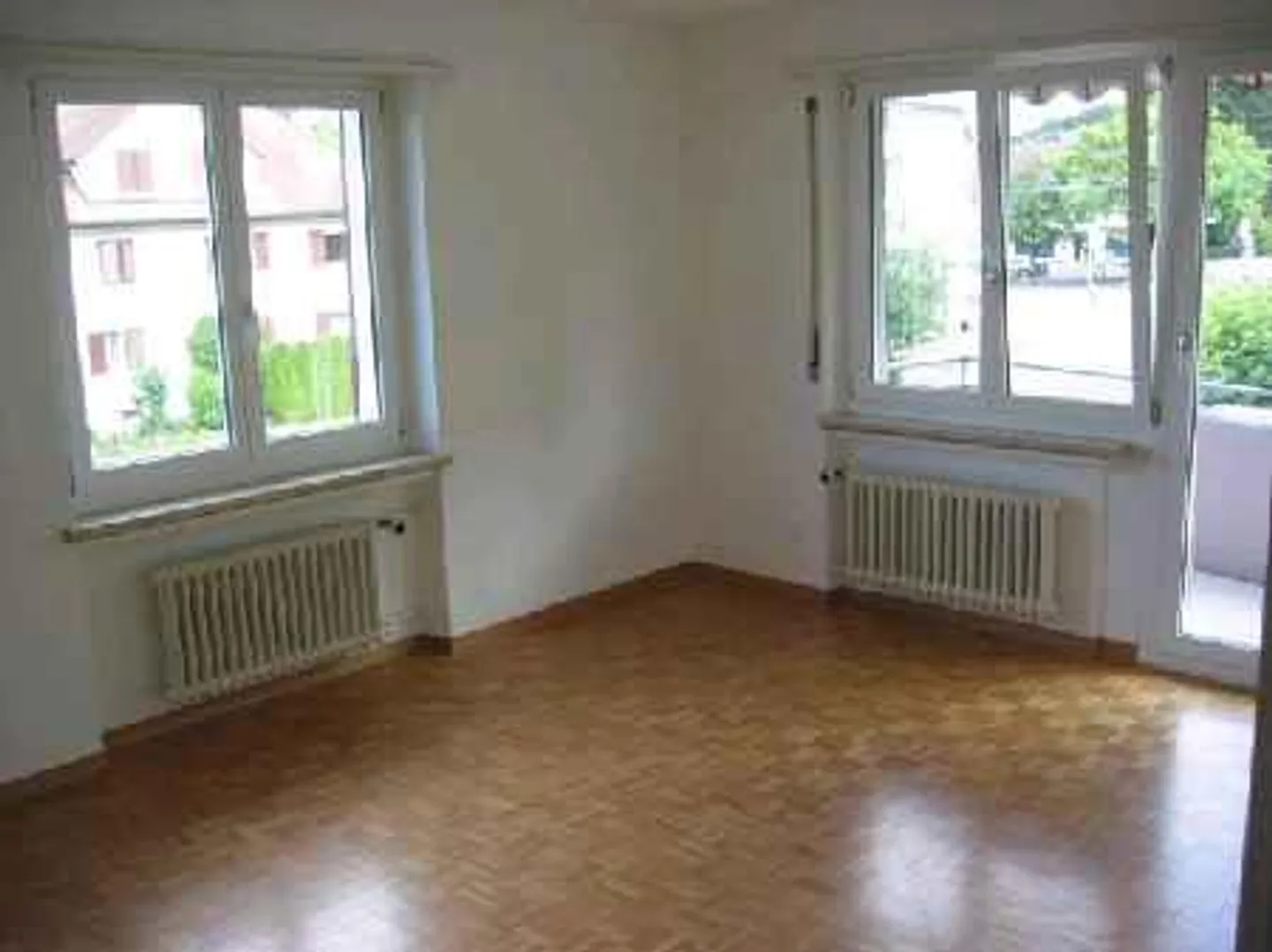 Quiet residential area near the city! - Photo 3 of 5