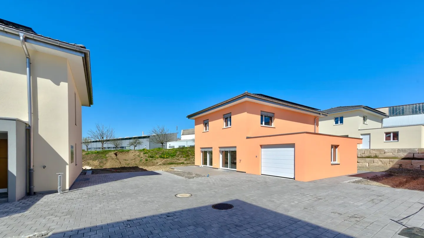 *Neubau* Letztes 5 ½-ZI. EFH mit Traum-Küche, viel Platz für Ihre Kinder im grossen Garten, etc. - Photo 3 sur 9