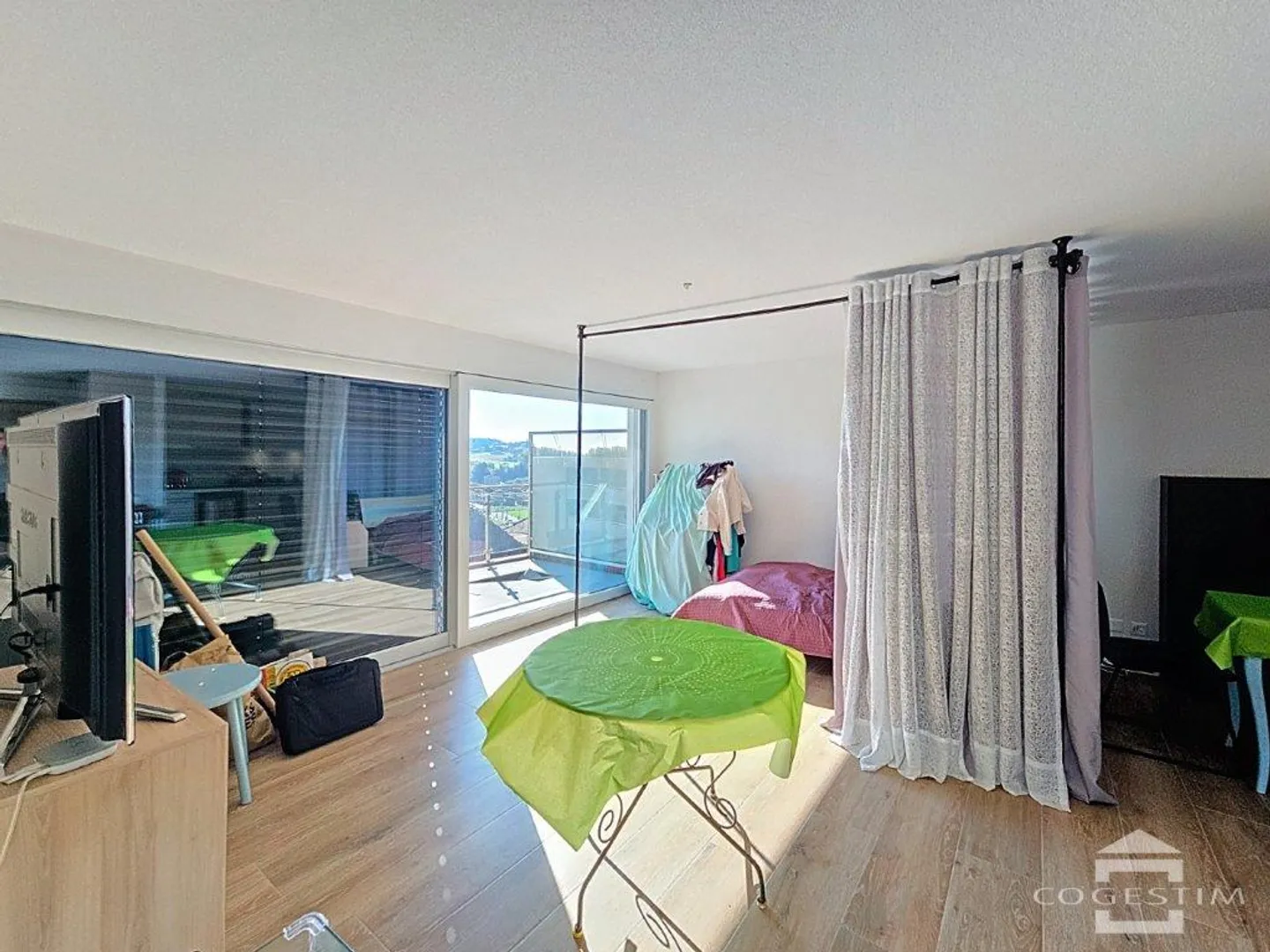 1-room apartment - Photo 1 of 6