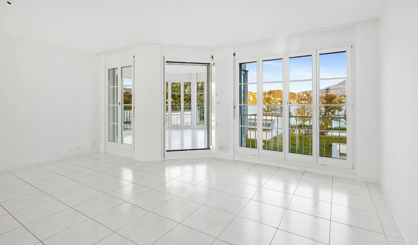 Cet appartement de 3½ pièces impressionne par sa générosité - Photo 3 sur 15