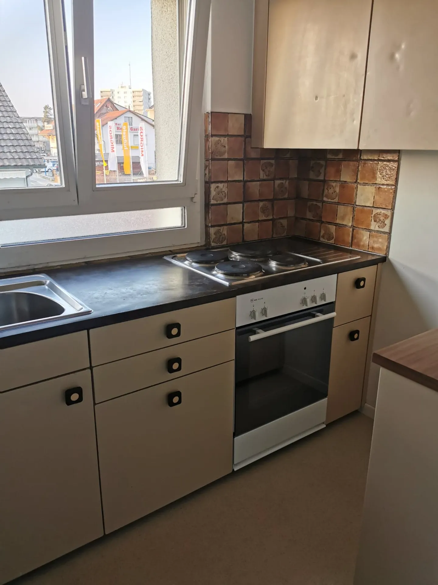 Sunny 4.5-Room Apartment - Photo 6 of 9