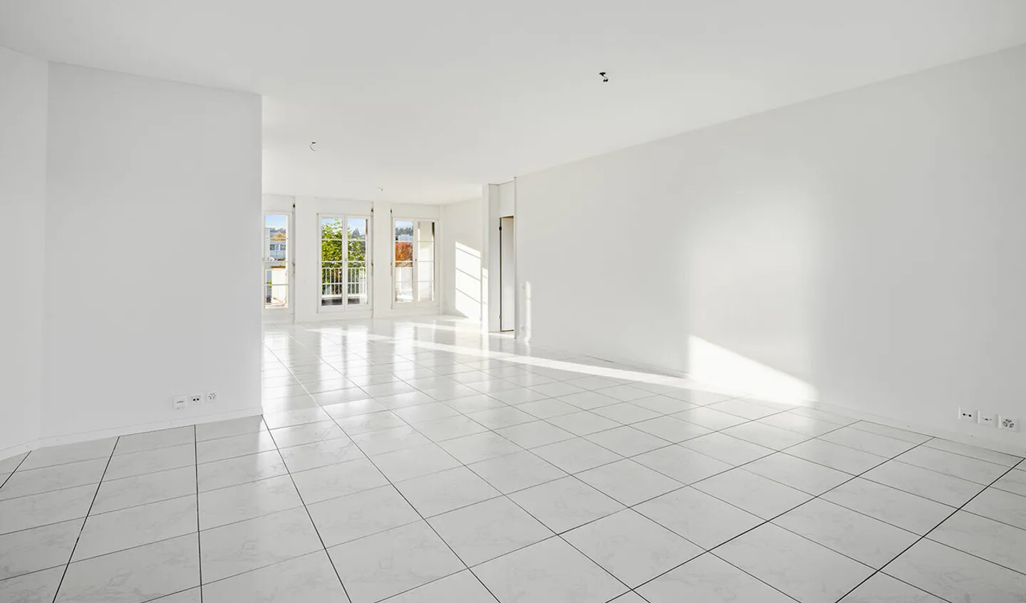 Cet appartement de 3½ pièces impressionne par sa générosité - Photo 5 sur 15