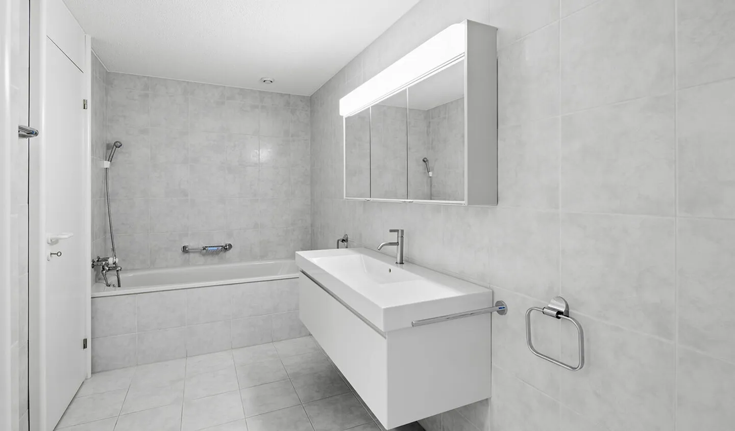 Cet appartement de 3½ pièces impressionne par sa générosité - Photo 8 sur 15