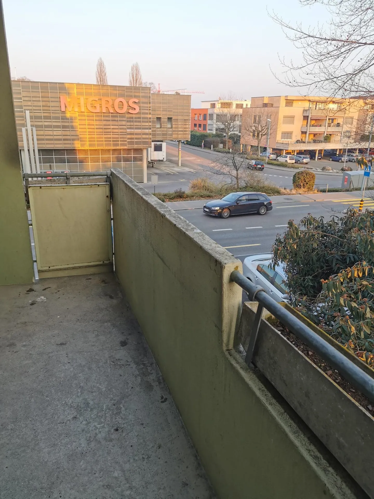 Sunny 4.5-Room Apartment - Photo 9 of 9