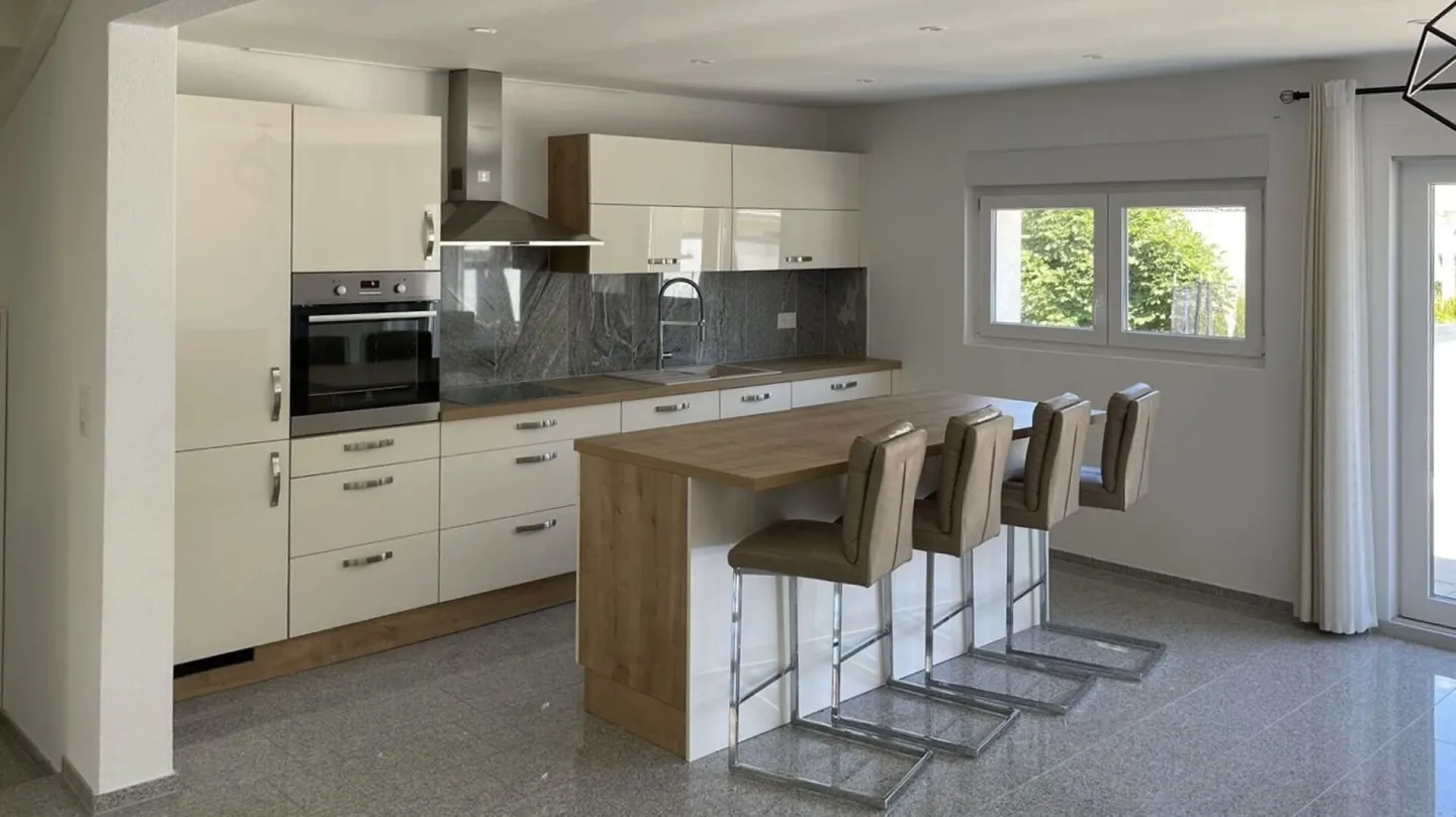 LIVING AND FEELING GOOD - MODERNIZED SINGLE-FAMILY HOUSE WITH CHARM - Photo 5 of 6