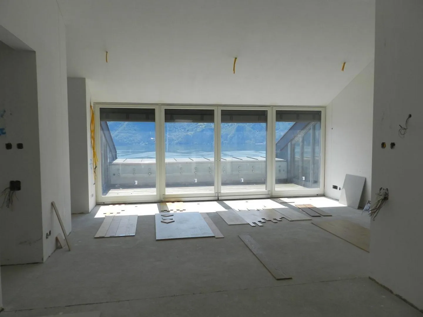 LUGANO ZENTRUM Dachgeschoss mit Seeblick, in einer historischen Villa - Foto 3 von 3
