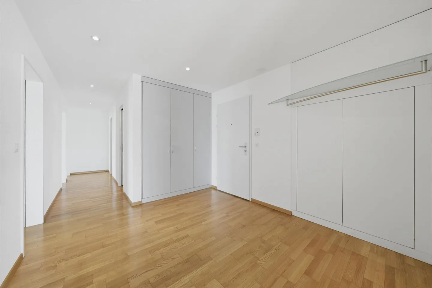 Spacious 4.5 Room Apartment - Photo 14 of 30