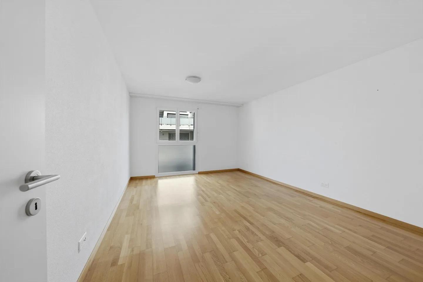 Spacious 4.5 Room Apartment - Photo 18 of 30