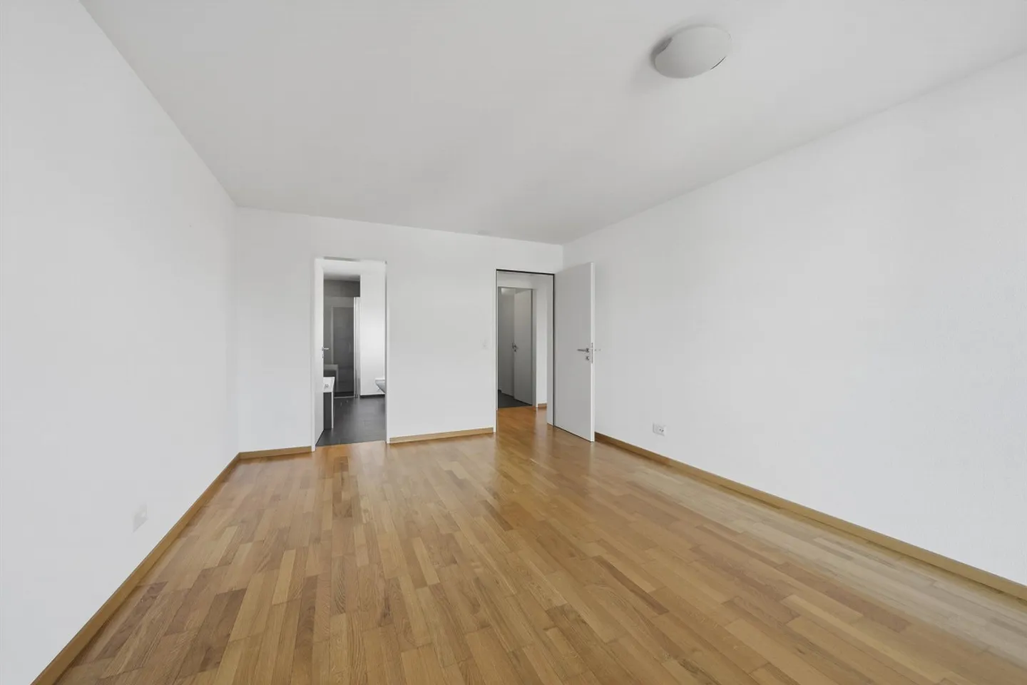 Spacious 4.5 Room Apartment - Photo 19 of 30