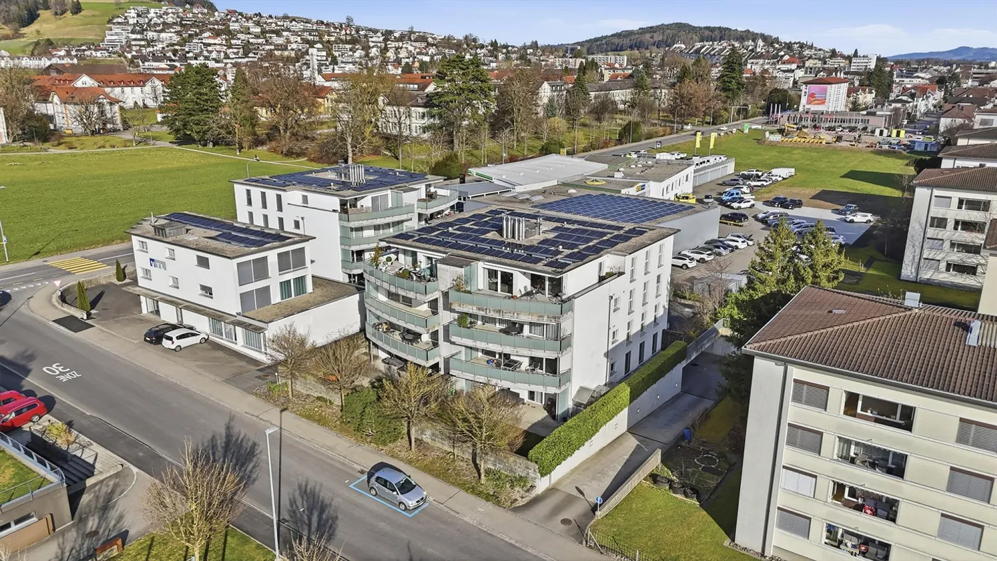 Spacious 4.5 Room Apartment - Photo 29 of 30