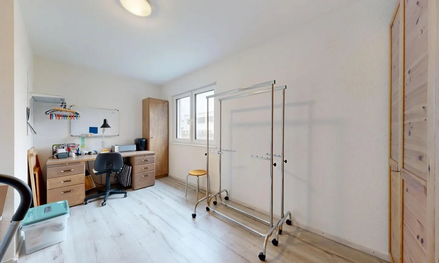 Bungalow with Pool in a Quiet Location in the Jura - Photo 8 of 11