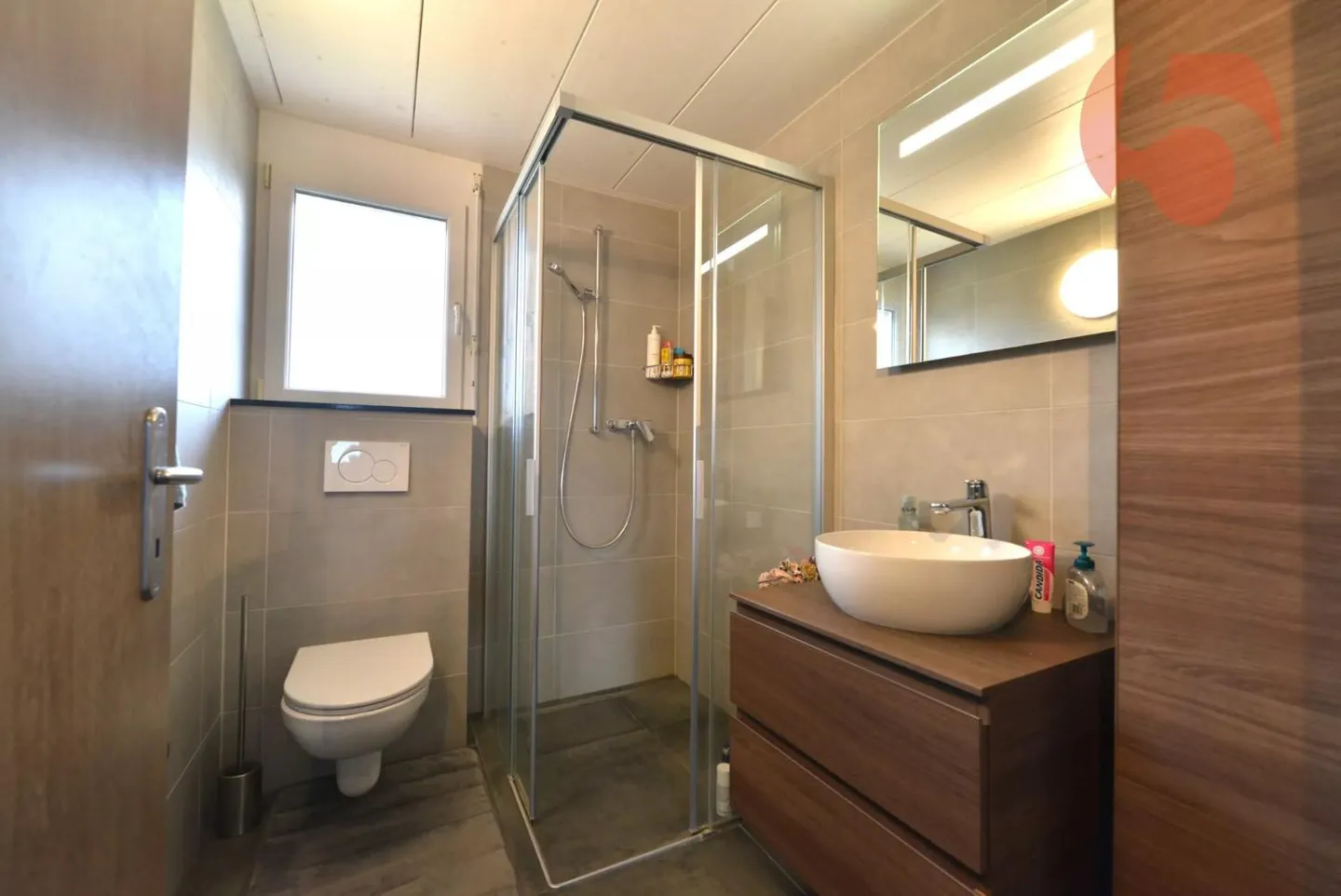 Charmante Attique mit Balkon - Foto 7 von 12