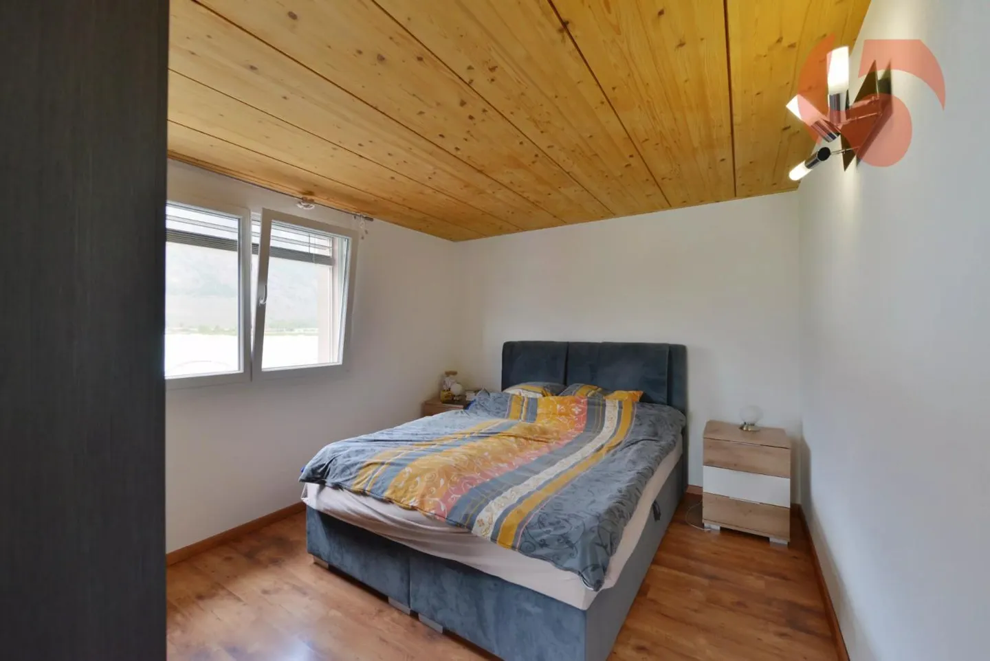 Charmante Attique mit Balkon - Foto 8 von 12