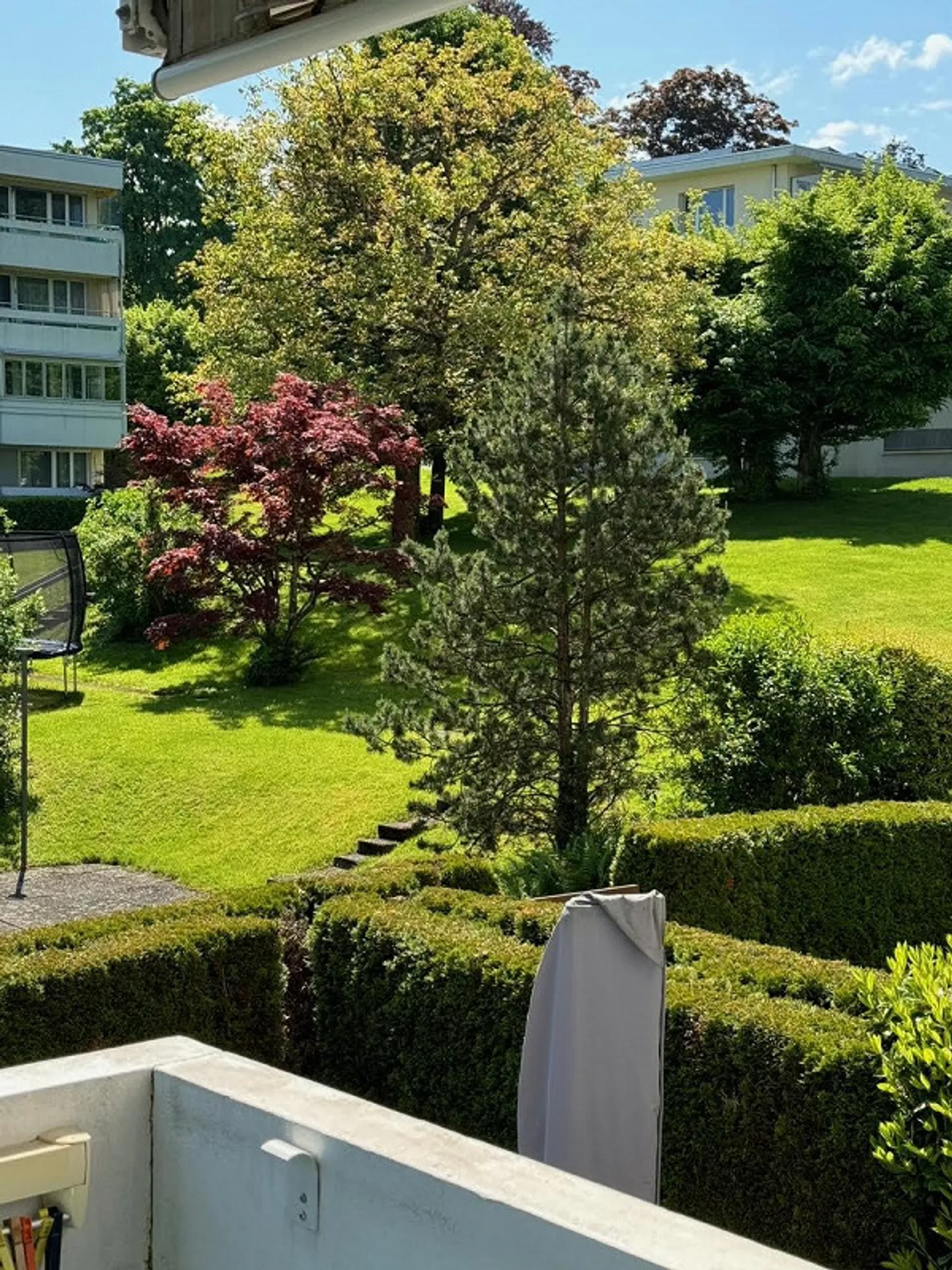 Quiet corner apartment with underground parking space - Photo 1 of 16