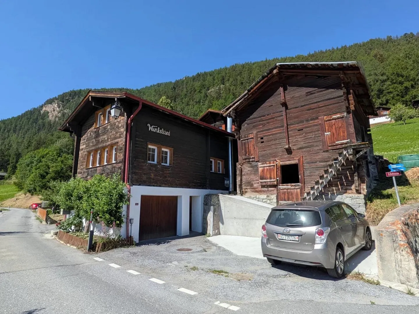 Charmantes Einfamilienhaus in Zeneggen - Foto 3 von 21
