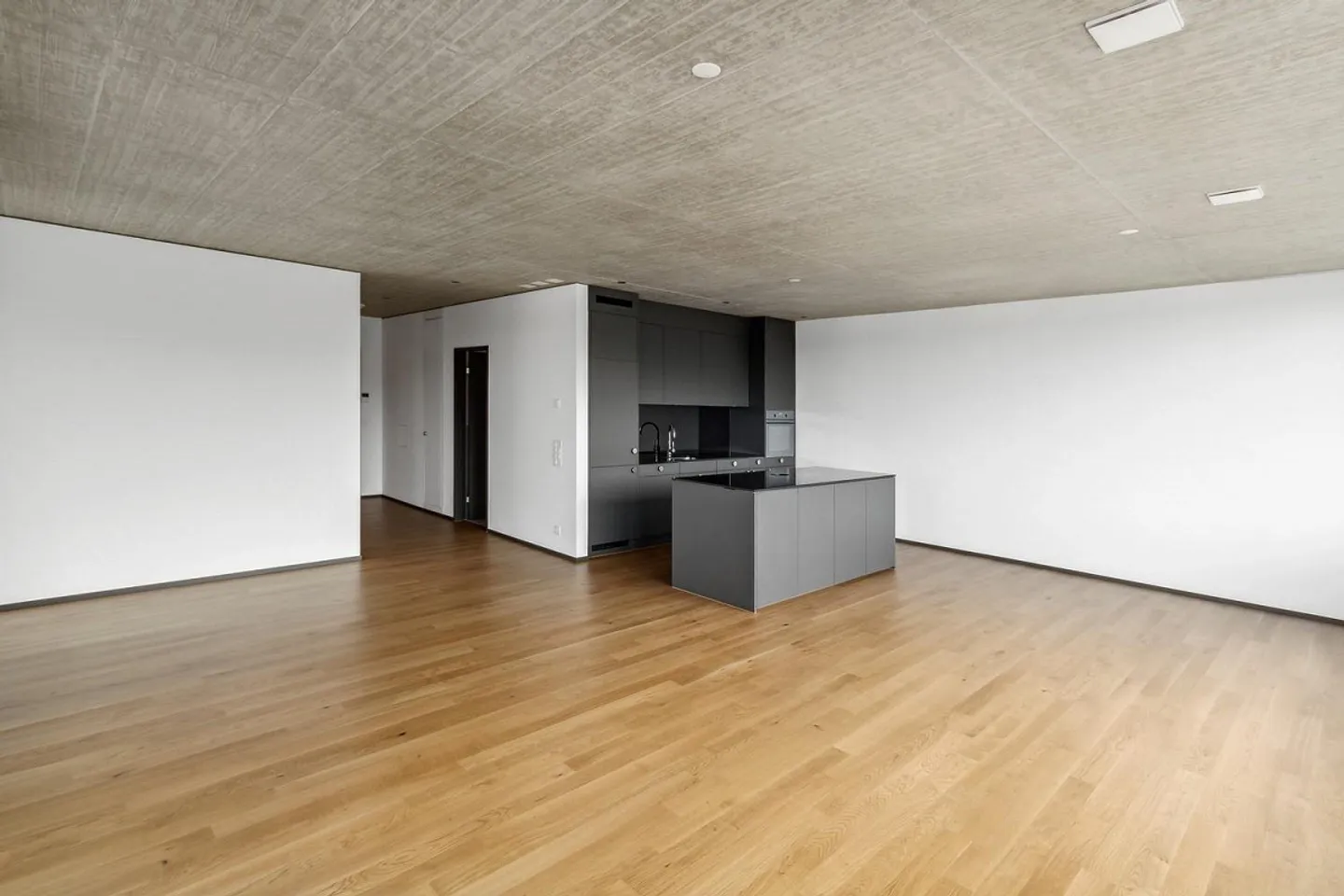Moderne 3.5-Zimmerwohnung in der Lokstadt - Foto 3 di 13