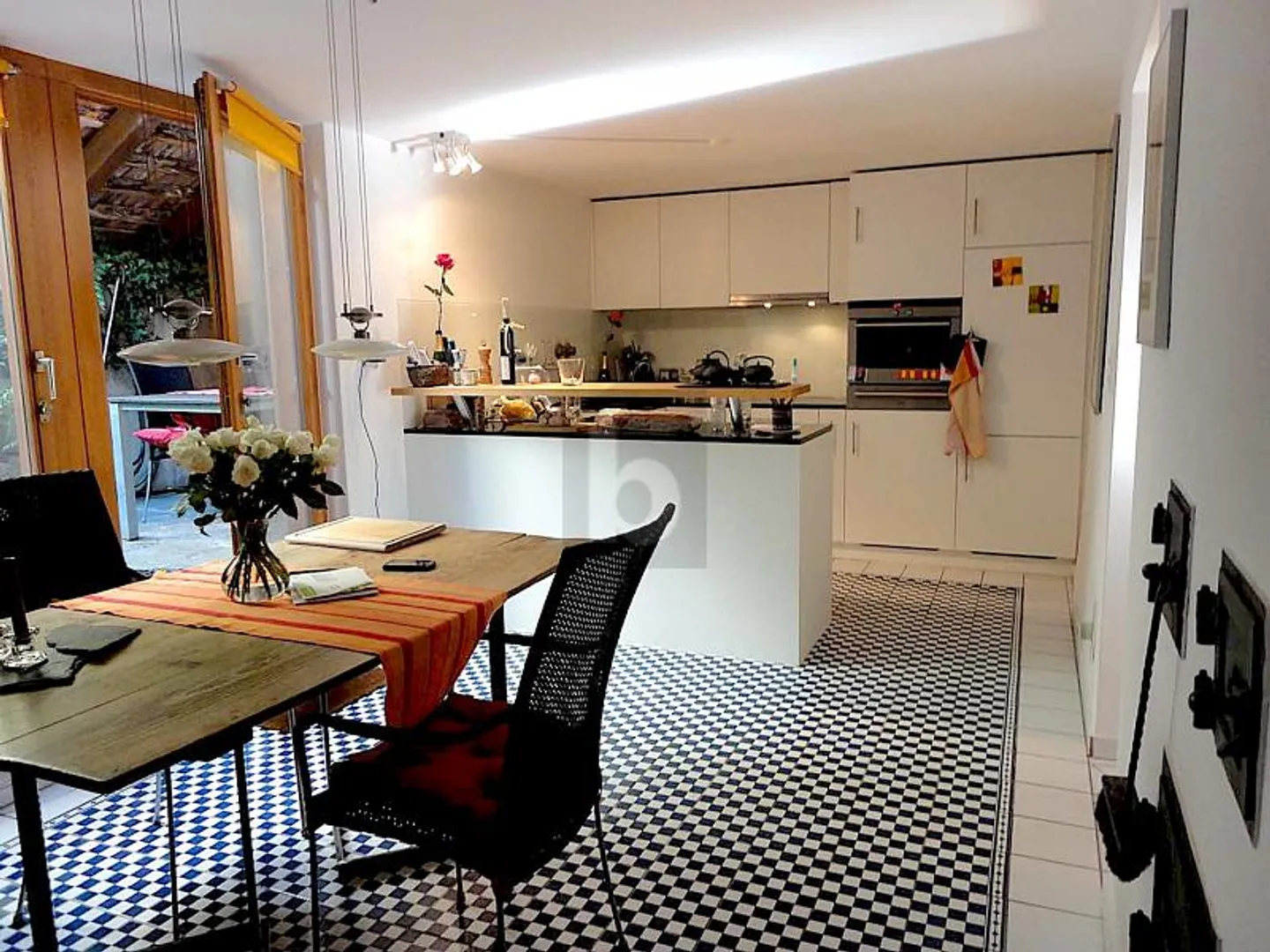 Semi-detached house for rent - Photo 1 of 6