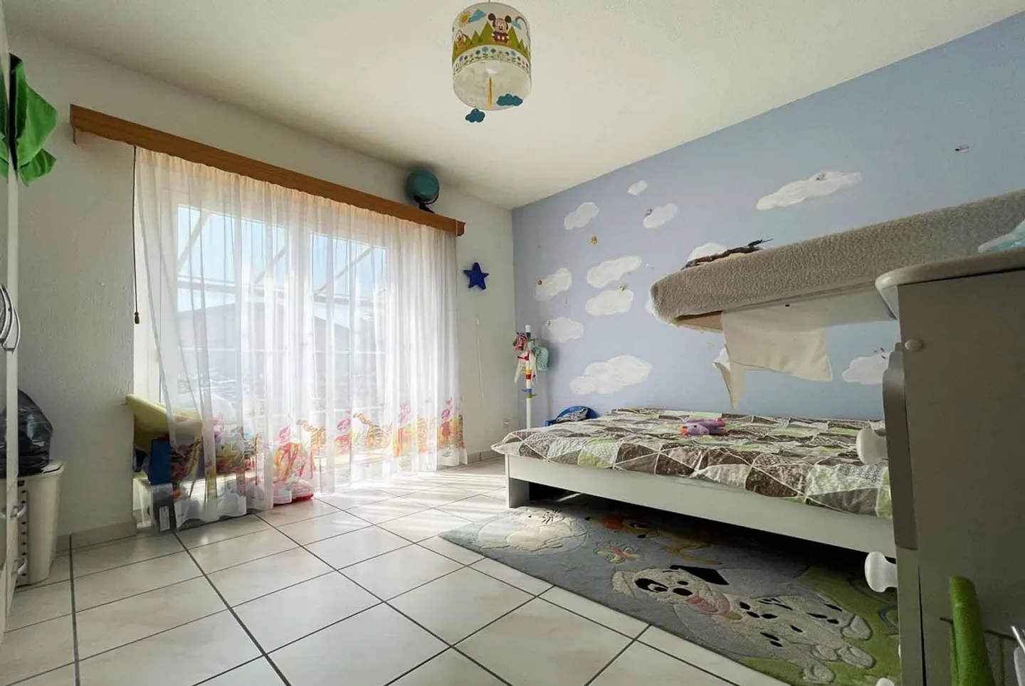 Stupenda villa con 4,5 camere e giardino a Stabio - Foto 7 di 13