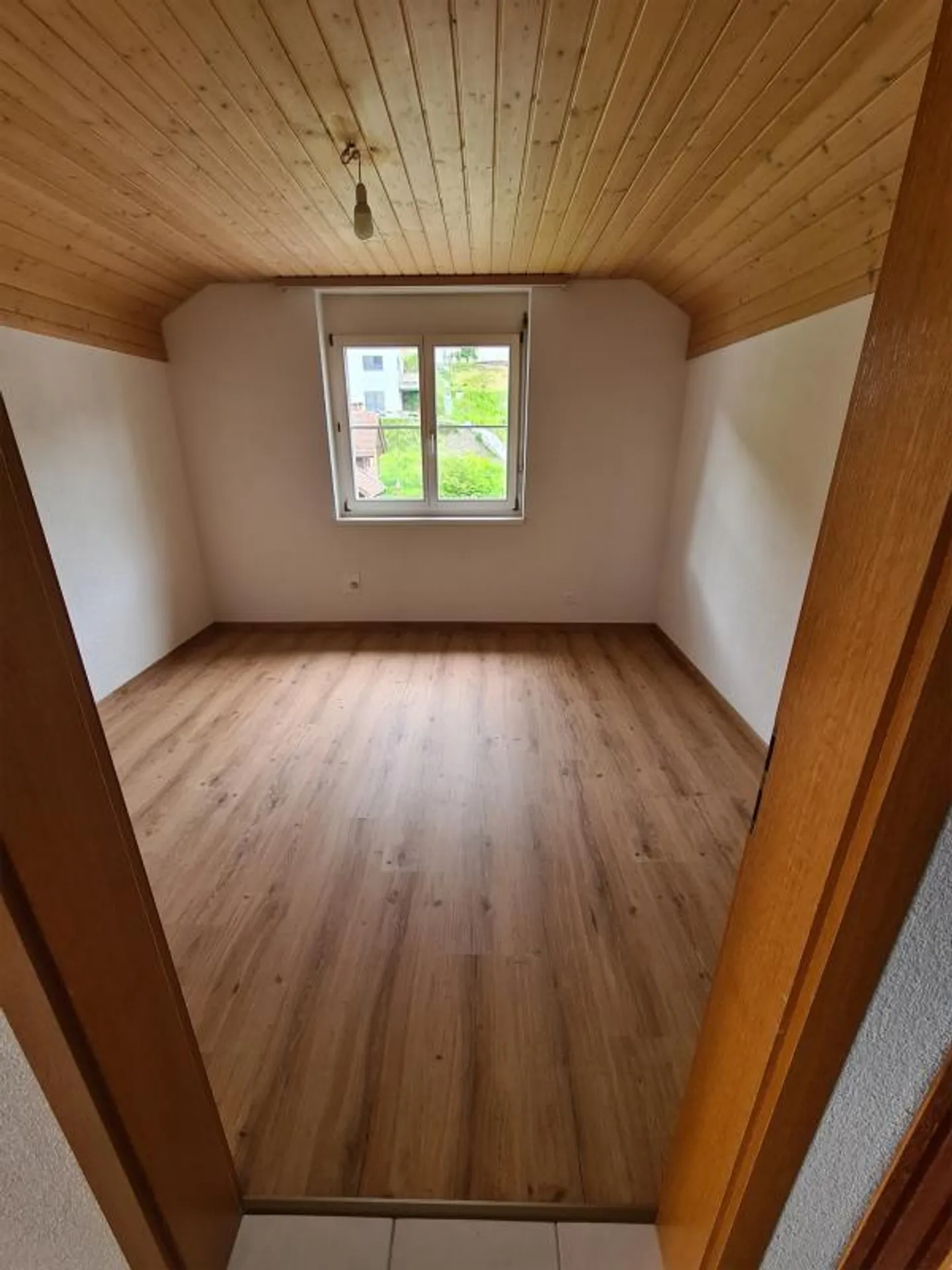 Geräumige Attikawohnung Nähe Leica - Foto 4 von 25