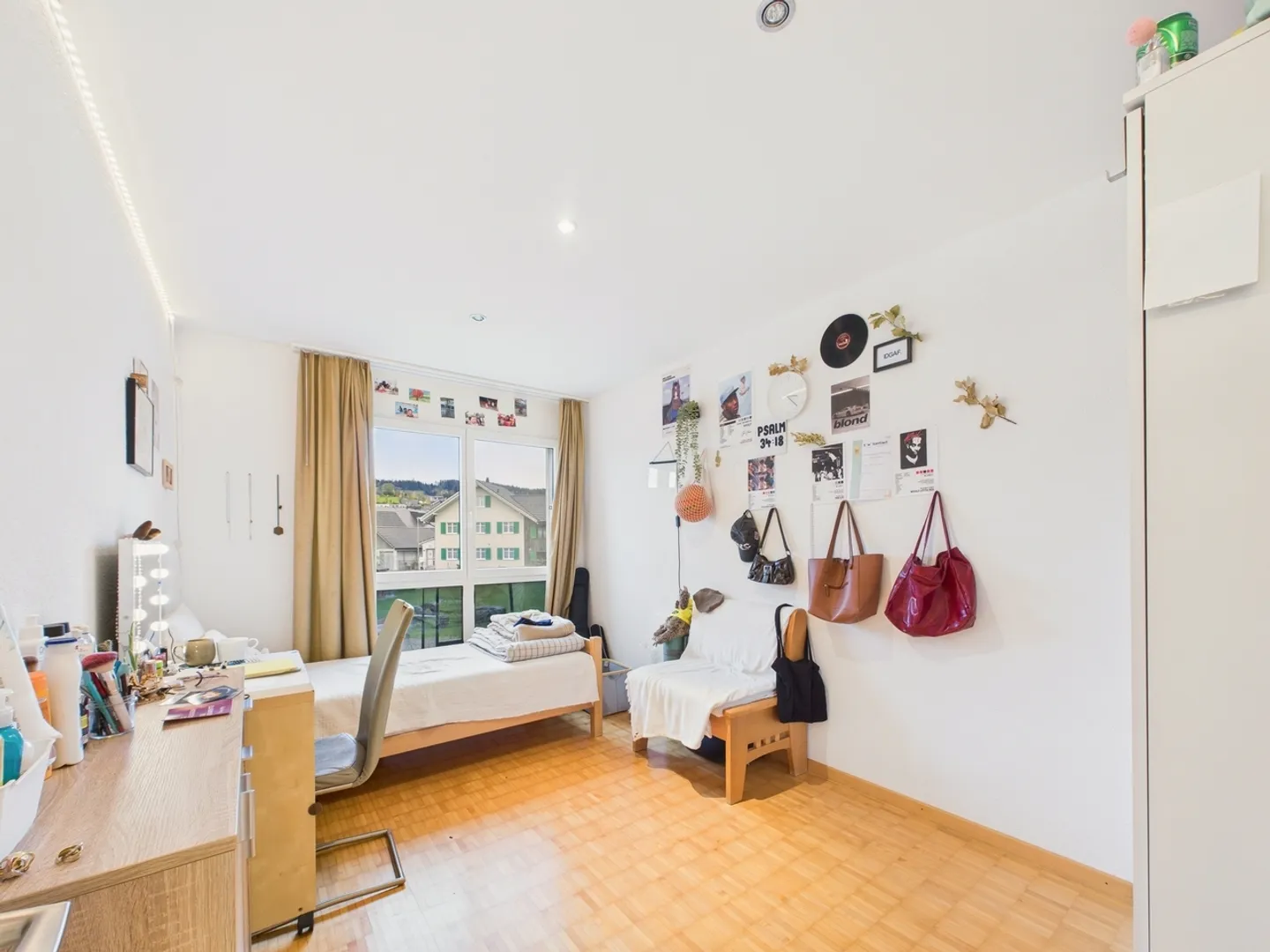 Geräumige 4.5-Zimmer-Wohnung - Foto 9 von 11