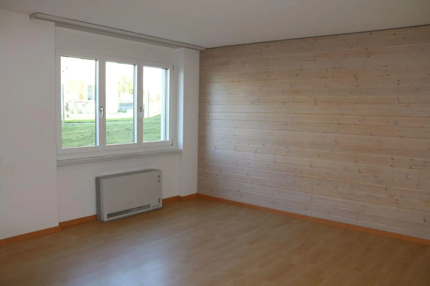 Helle Single-Wohnung mit Sitzplatz - Foto 4 von 9