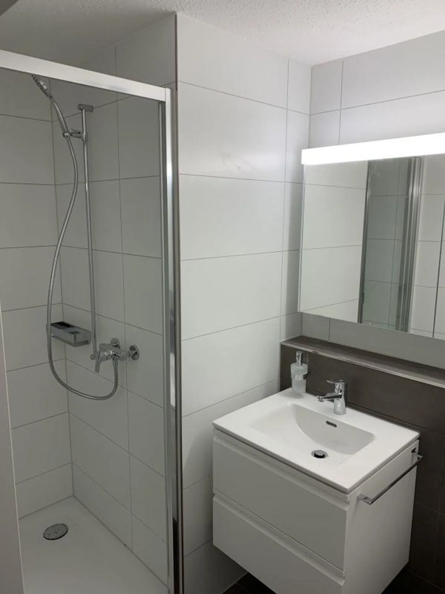 Helle Single-Wohnung mit Sitzplatz - Foto 6 von 9