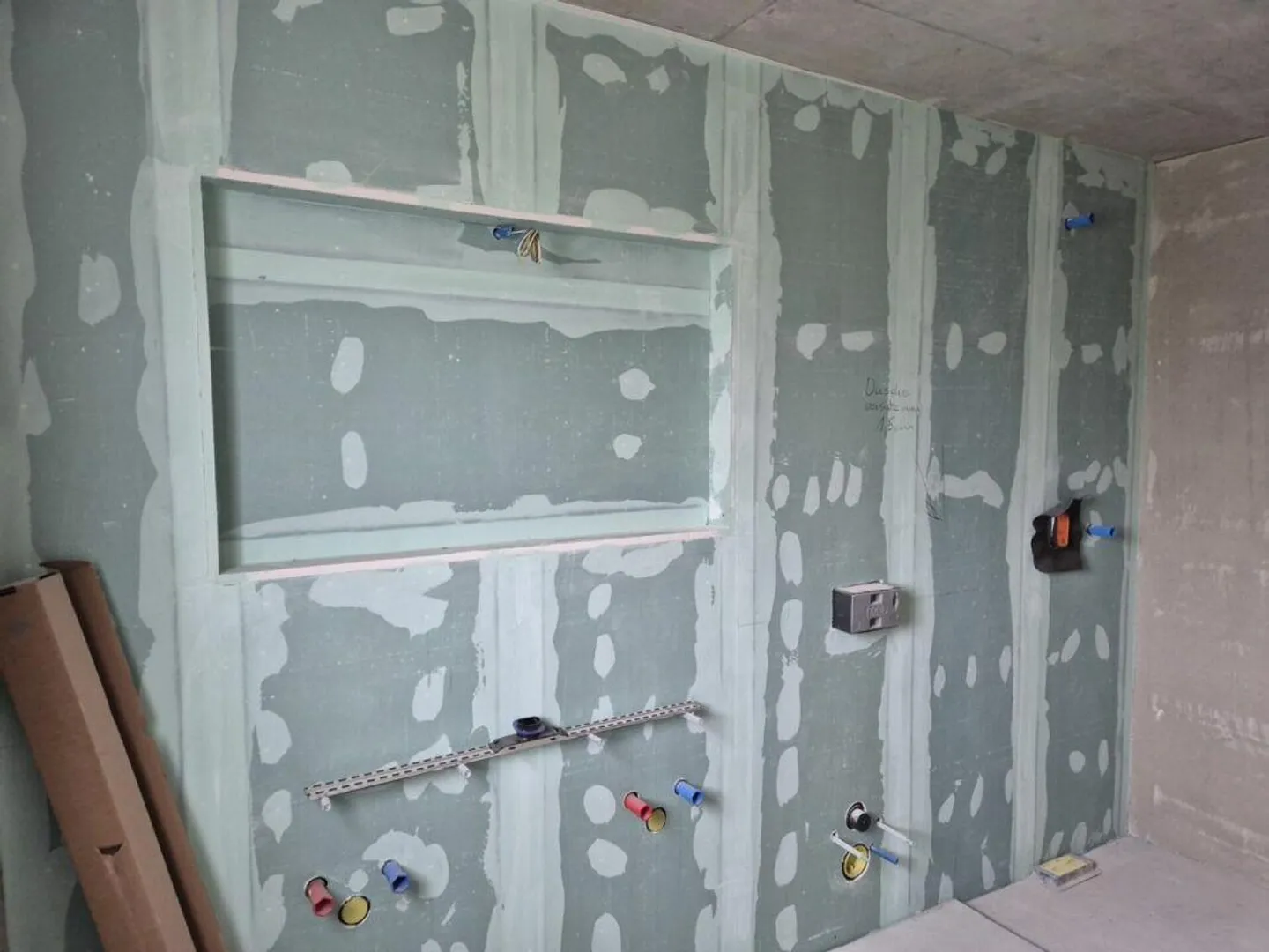Neubau 4.5-Zimmerwohnung mit grossem Balkon – Sonne & Ruhe garantiert - Foto 5 von 10