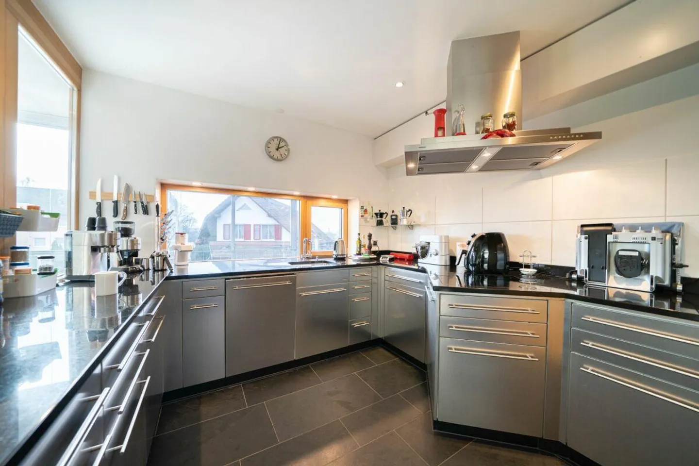 Appartamento di 4,5 stanze di alta qualità con stufa svedese e aria condizionata - Foto 6 di 13