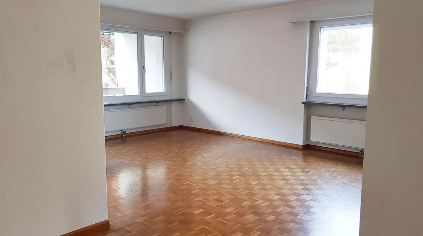 Sympathisches Mehrfamilienhaus nähe Lindenplatz und Bachgraben - Foto 2 von 10
