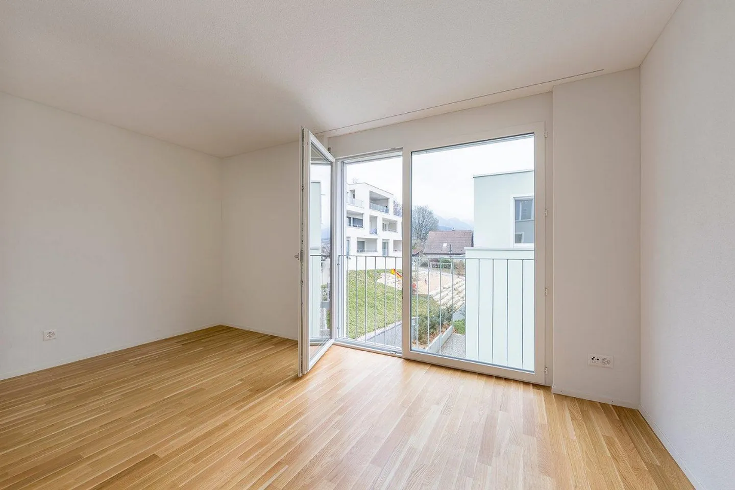 Spacious Family Apartment - Photo 7 of 10